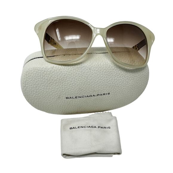 Balenciaga Retro Future Cat Eye Sunglasses ivory BB logo w/ case main image 7